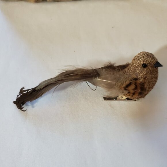 Rustic 5” Burlap Birds with Natural Feathers Clip Ornaments – Set of (3) - Picture 5 of 9